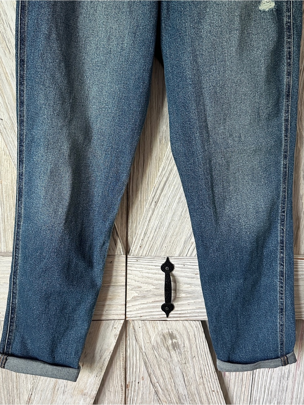 NWT Hollister Curvy Ultra High Rise Mom Jean Sz 28R - Picture 4 of 8